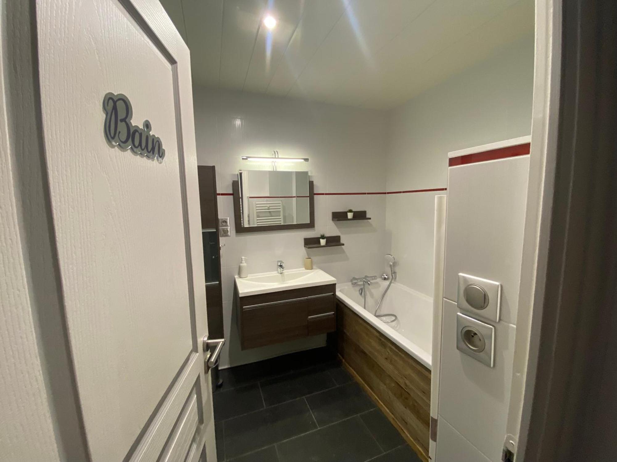 La Forclaz - Centre & Lac, Balcon, Parking Apartment